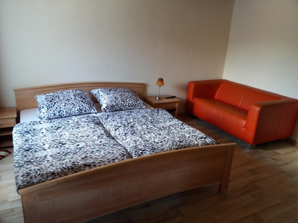 Steeger Weinstube Hotel Бахарах Екстериор снимка