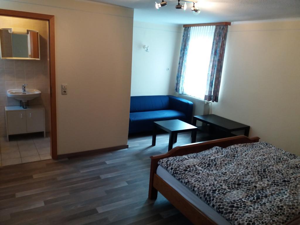 Steeger Weinstube Hotel Бахарах Екстериор снимка